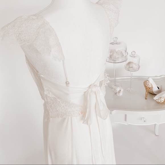 NWT Cream Lace Maxi Dress w/ Delicate Cap Sleeves - Picture 6 of 10